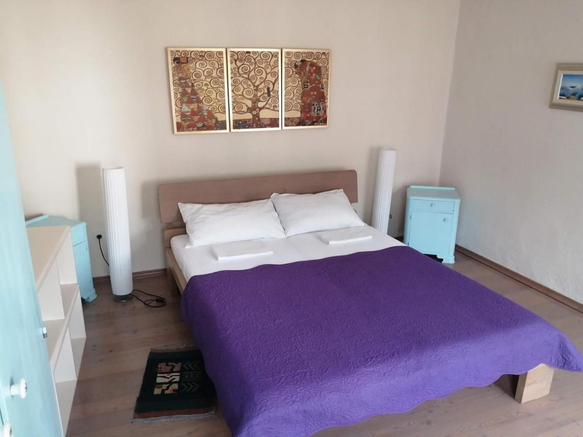 Flora Apartment Drivenik Екстериор снимка