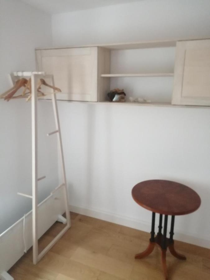 Flora Apartment Drivenik Екстериор снимка